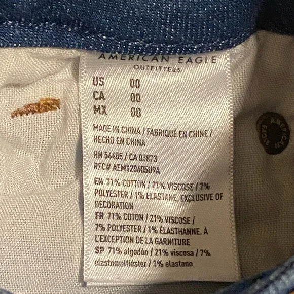 American Eagle Next Level Stretch Distressed Jean Shorts 00 - Picture 2 of 4